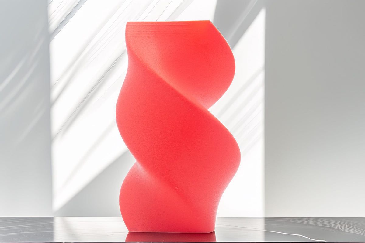 Moderne Twist-Vase, Skulpturale Blumenvase, Wellen-Design, minimalistische Dekoration, stilvolles Wohnaccessoire, Geschenkidee