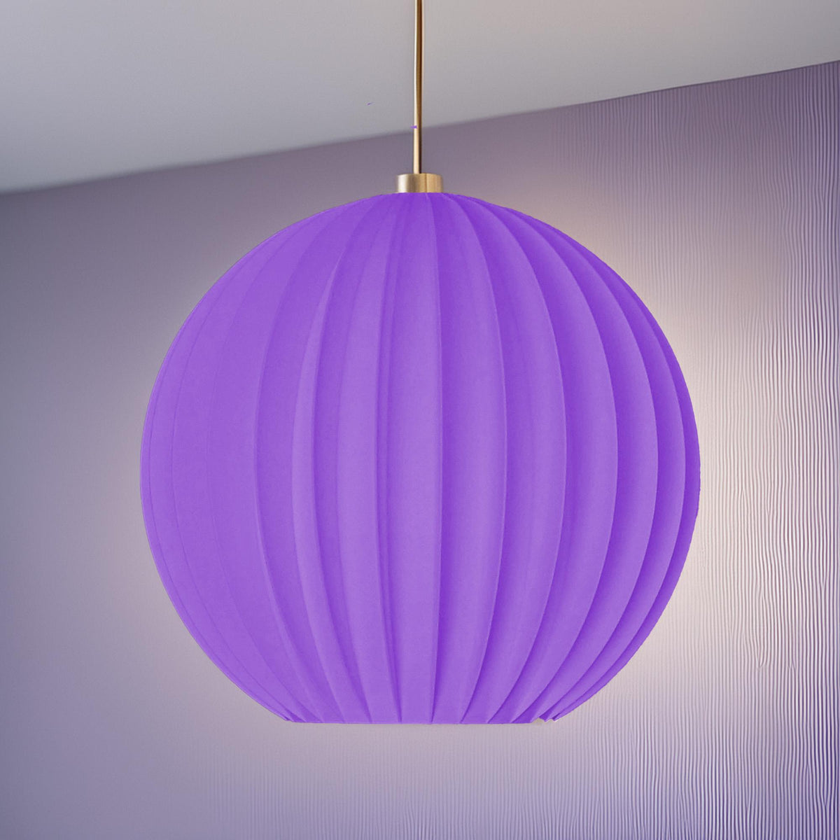 Minimalistische Pendelleuchten  skulpturale Lampenschirme mit Rillenstruktur, in verschiedenen Größen, ideal für modernes Wohndesign