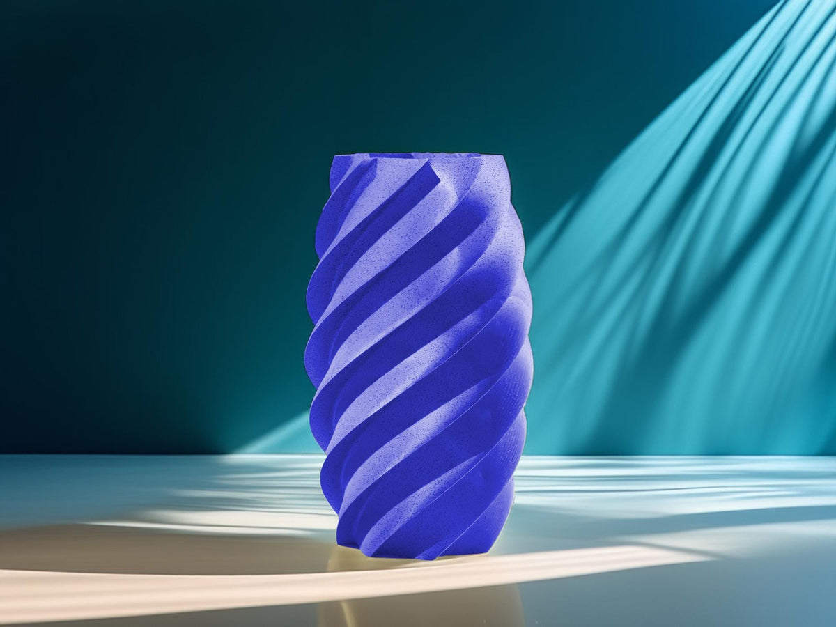Moderne Spiralvase, Skulpturales Design, dynamische Form, minimalistische Dekoration, stilvolle Blumenvase für modernes Wohnen