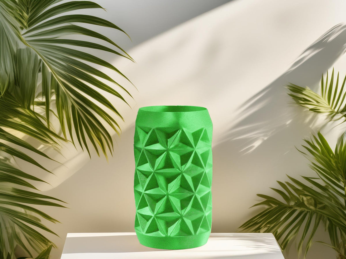 Moderne Kristallvase, geometrisches Design, skulpturale Dekovase, stilvolle Deko für modernes Wohnen