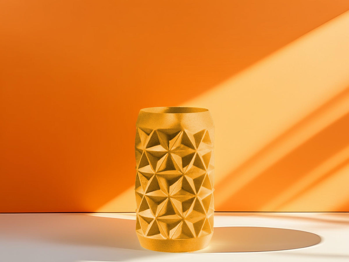 Moderne Kristallvase, geometrisches Design, skulpturale Dekovase, stilvolle Deko für modernes Wohnen