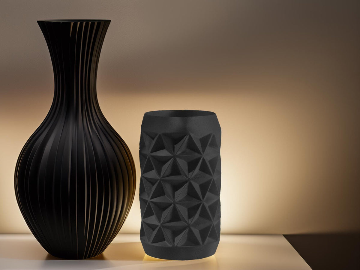Moderne Kristallvase, geometrisches Design, skulpturale Dekovase, stilvolle Deko für modernes Wohnen