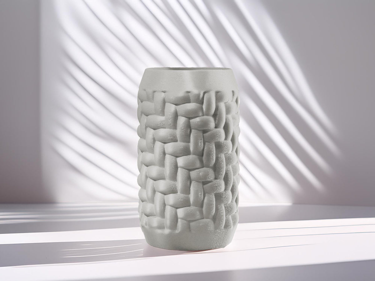 Moderne Geflecht-Vase, skulpturale Blumenvase mit organischer Struktur, dekorative Korboptik, stilvolle Wohnaccessoires